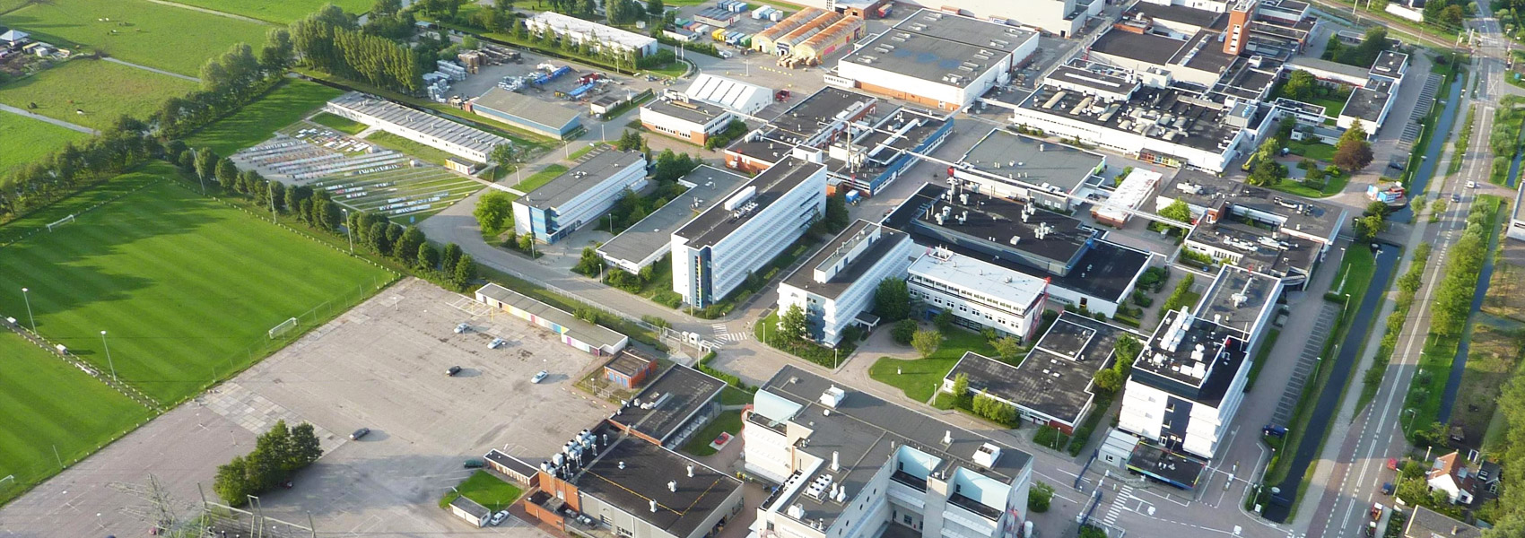 Blomsma provides signage on roofs at AkzoNobel Sassenheim