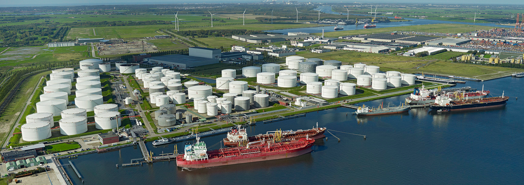 Blomsma starts with pipe marking Oiltanking Amsterdam