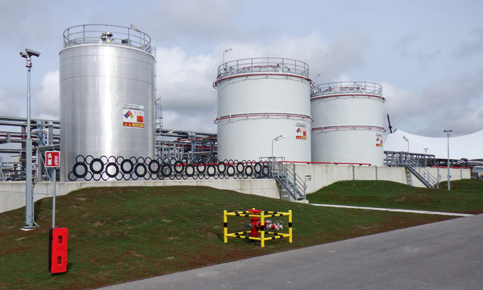 TAQA tankmarkings by Blomsma Signs & Safety