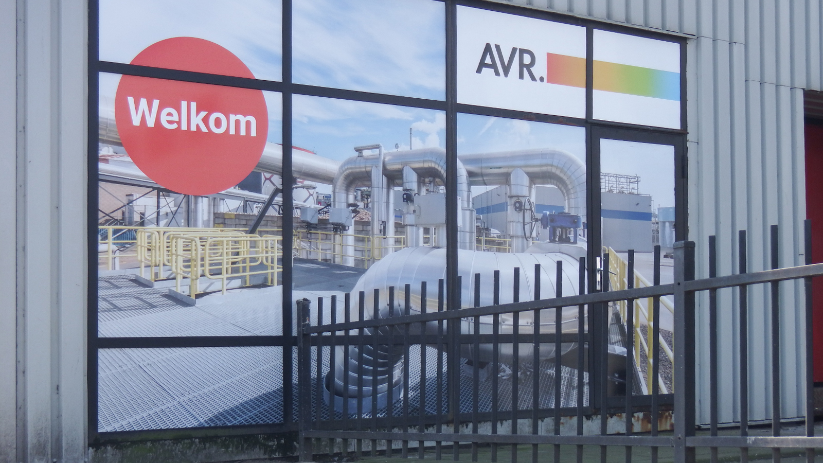 Window decals for AVR by Blomsma Print & Sign
