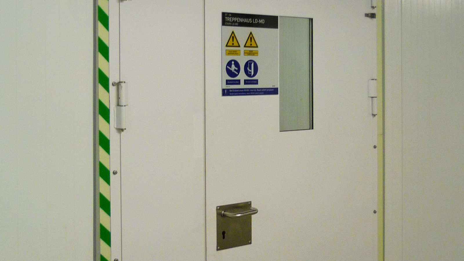 Safety signage and escape route marking for platform DolWin Alpha
