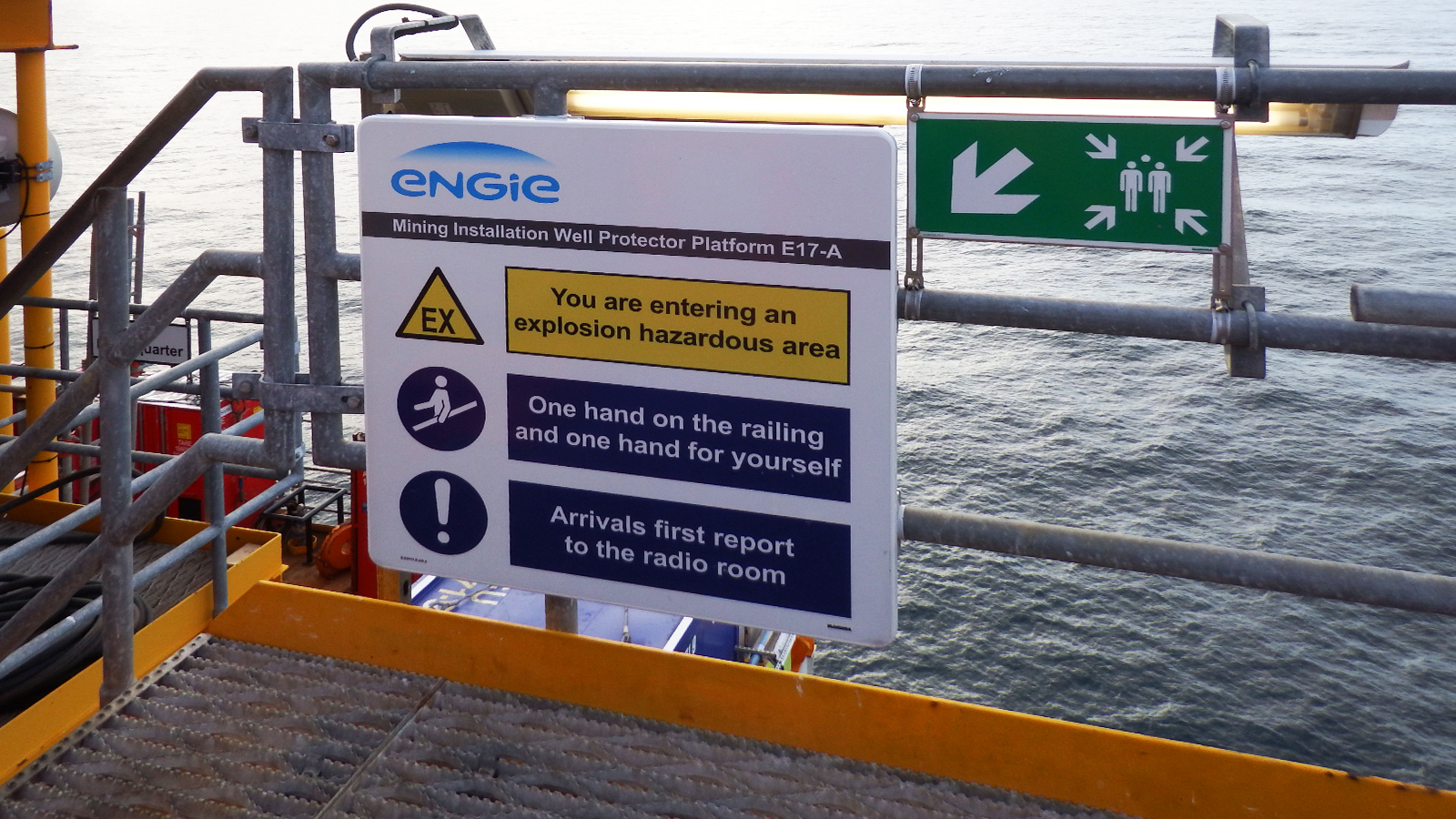 Safety signage ENGIE offshore platform by Blomsma Signs & Safety