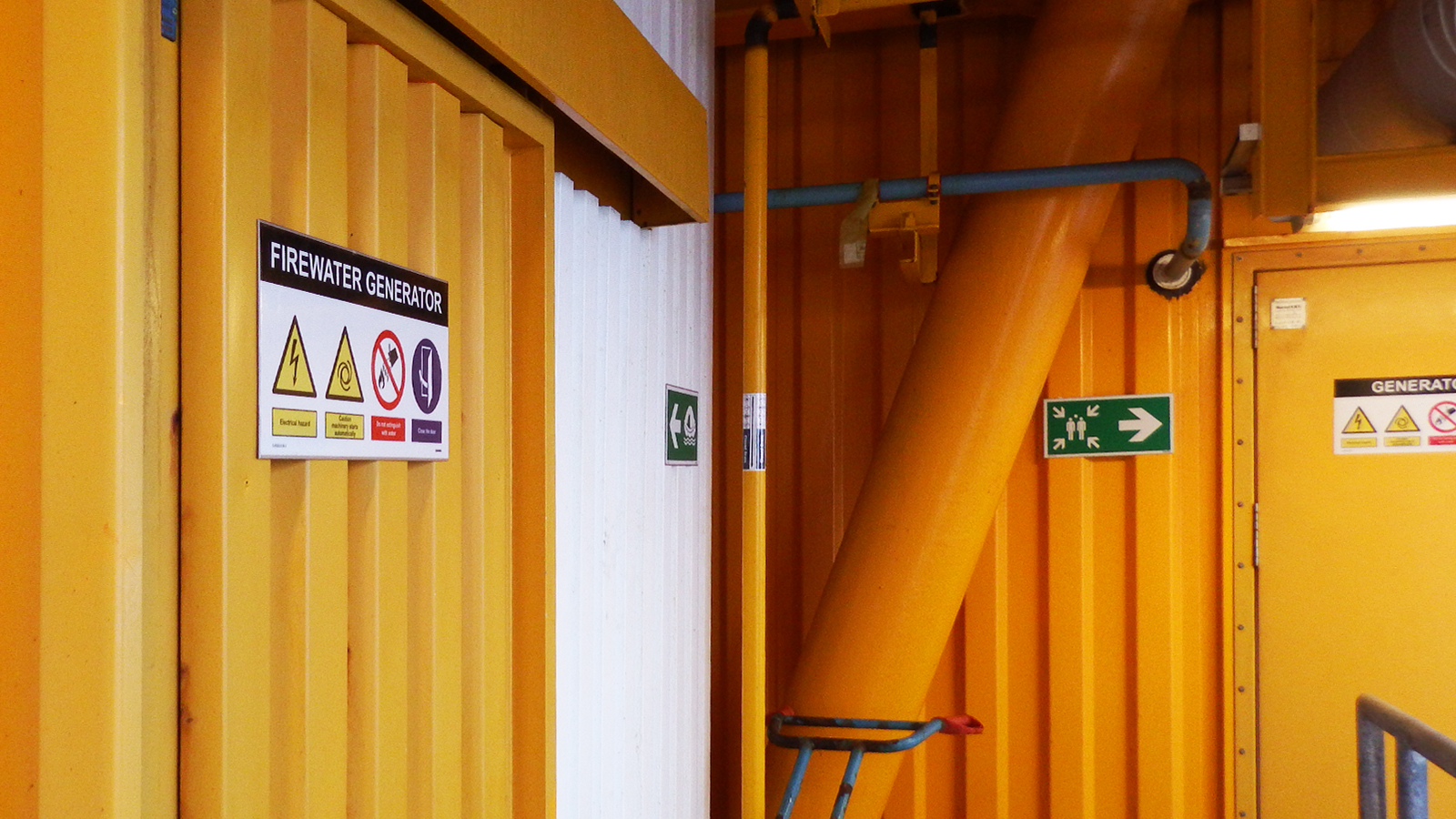 Safety signage ENGIE offshore platform by Blomsma Signs & Safety