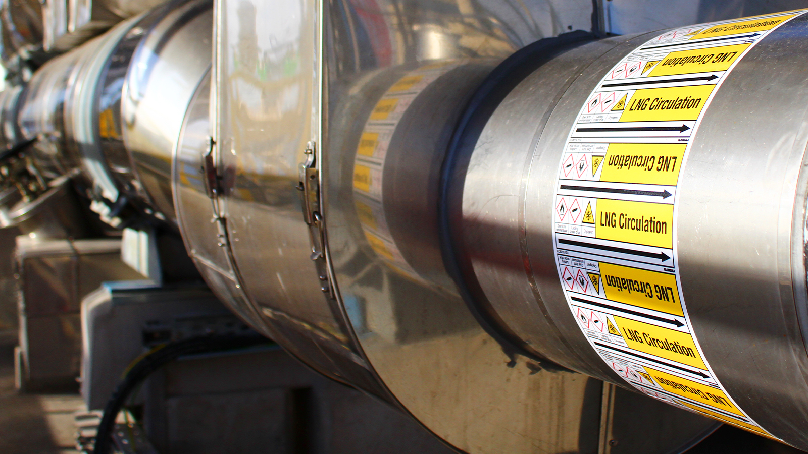 Gate Terminal pipe marking by Blomsma Signs & Safety