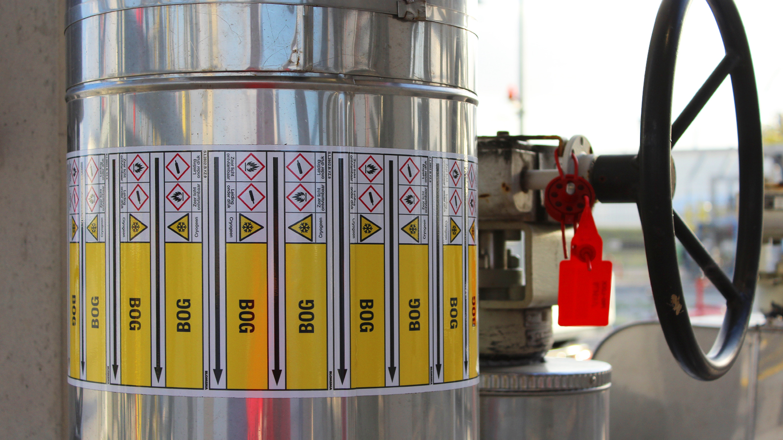 Gate Terminal pipe marking by Blomsma Signs & Safety