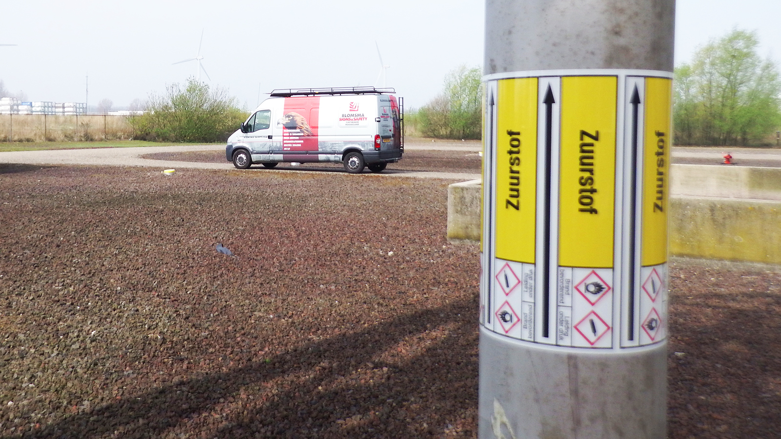 Kemira Rotterdam pipe marking by Blomsma Signs & Safety