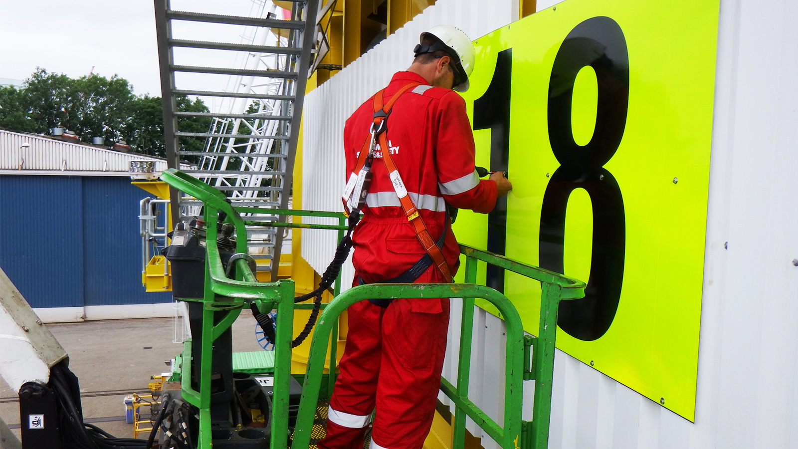 Platform Identification signs Petrogas E&P A18 platform by Blomsma Signs& Safety