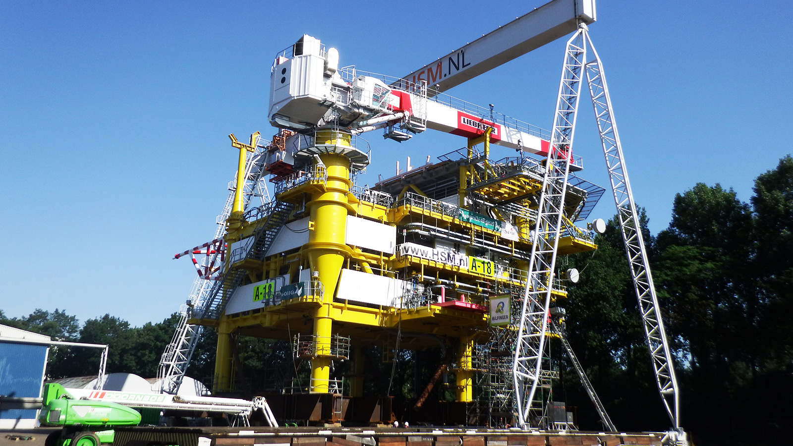 Platform Identification signs Petrogas E&P A18 platform by Blomsma Signs& Safety