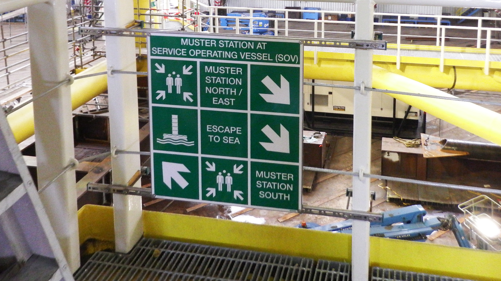 Safety signage Oseberg Vestflanken 2 platform by Blomsma Signs & Safety