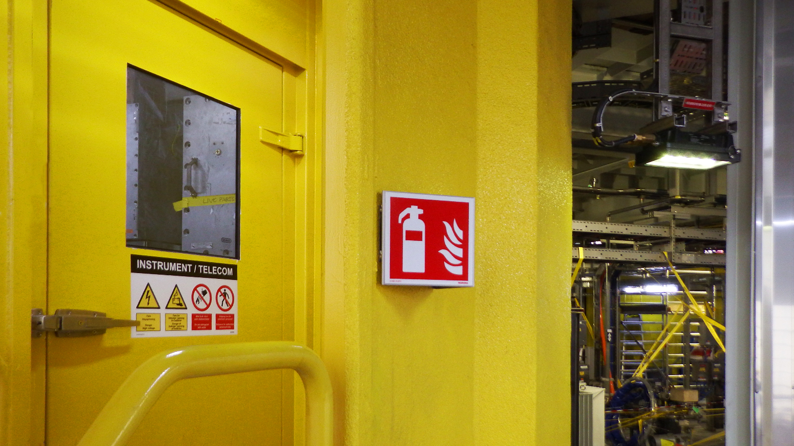 Safety signage Oseberg Vestflanken 2 platform by Blomsma Signs & Safety
