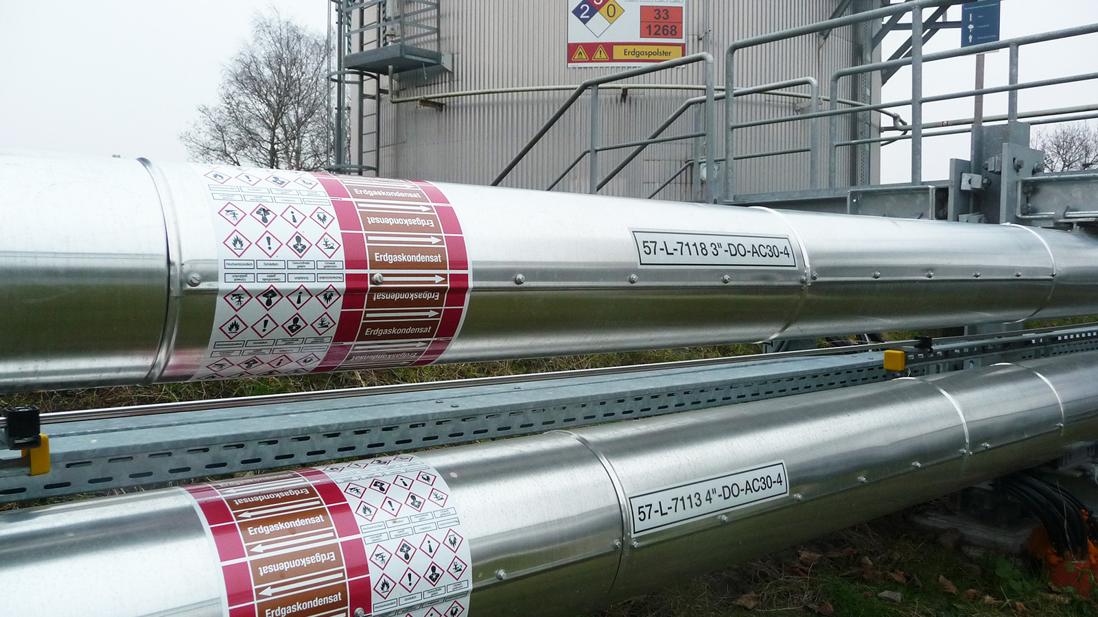 Pipe markers