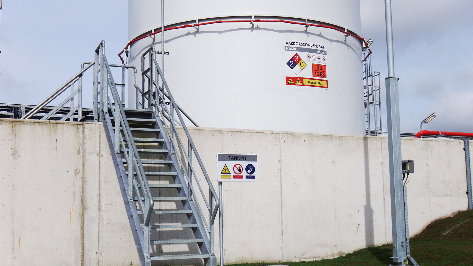 TAQA Tank marking by Blomsma Signs & Safety