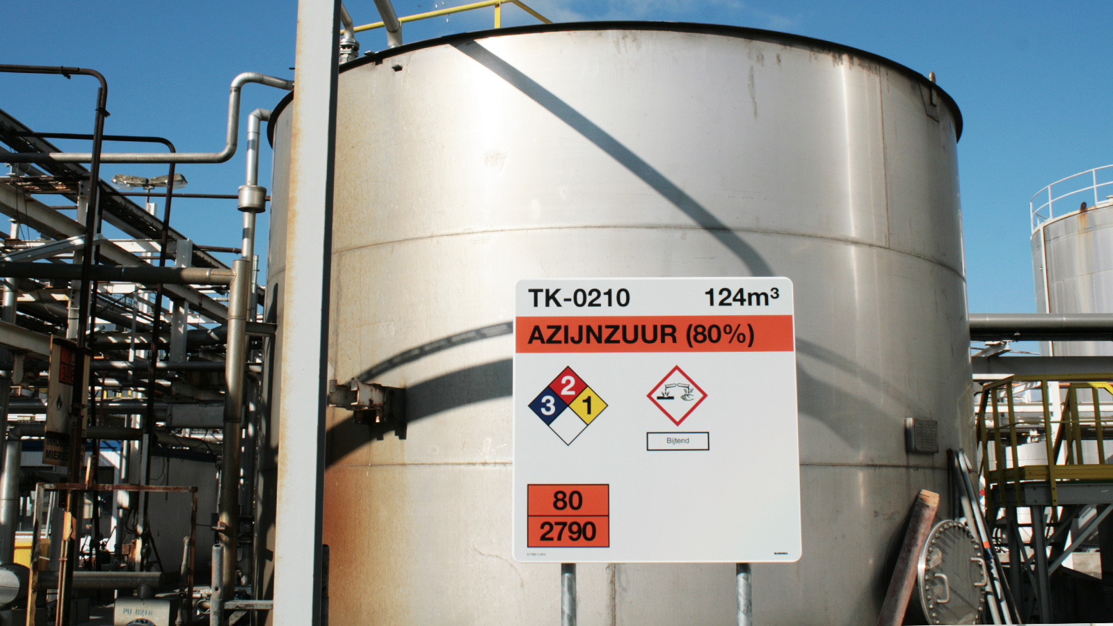 Tank Marking TPT Terneuzen by Blomsma Signs & Safety