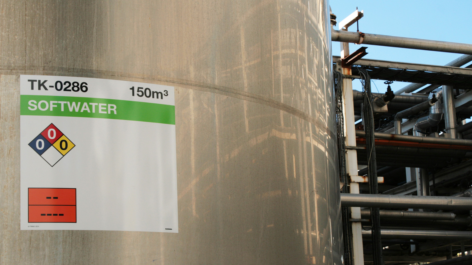 Tank Marking TPT Terneuzen by Blomsma Signs & Safety