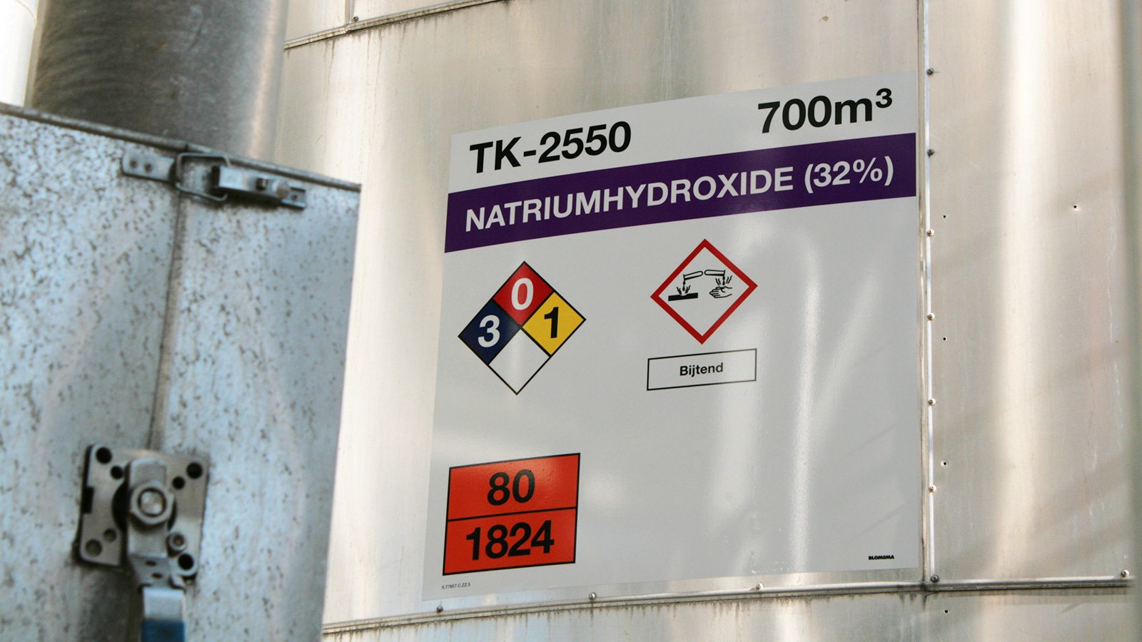 Tank Marking TPT Terneuzen by Blomsma Signs & Safety