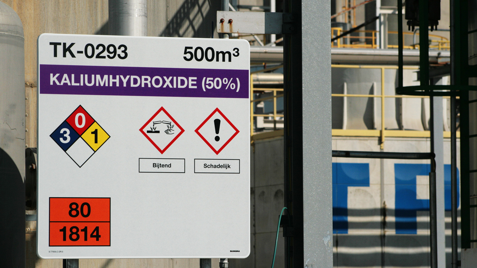 Tank Marking TPT Terneuzen by Blomsma Signs & Safety