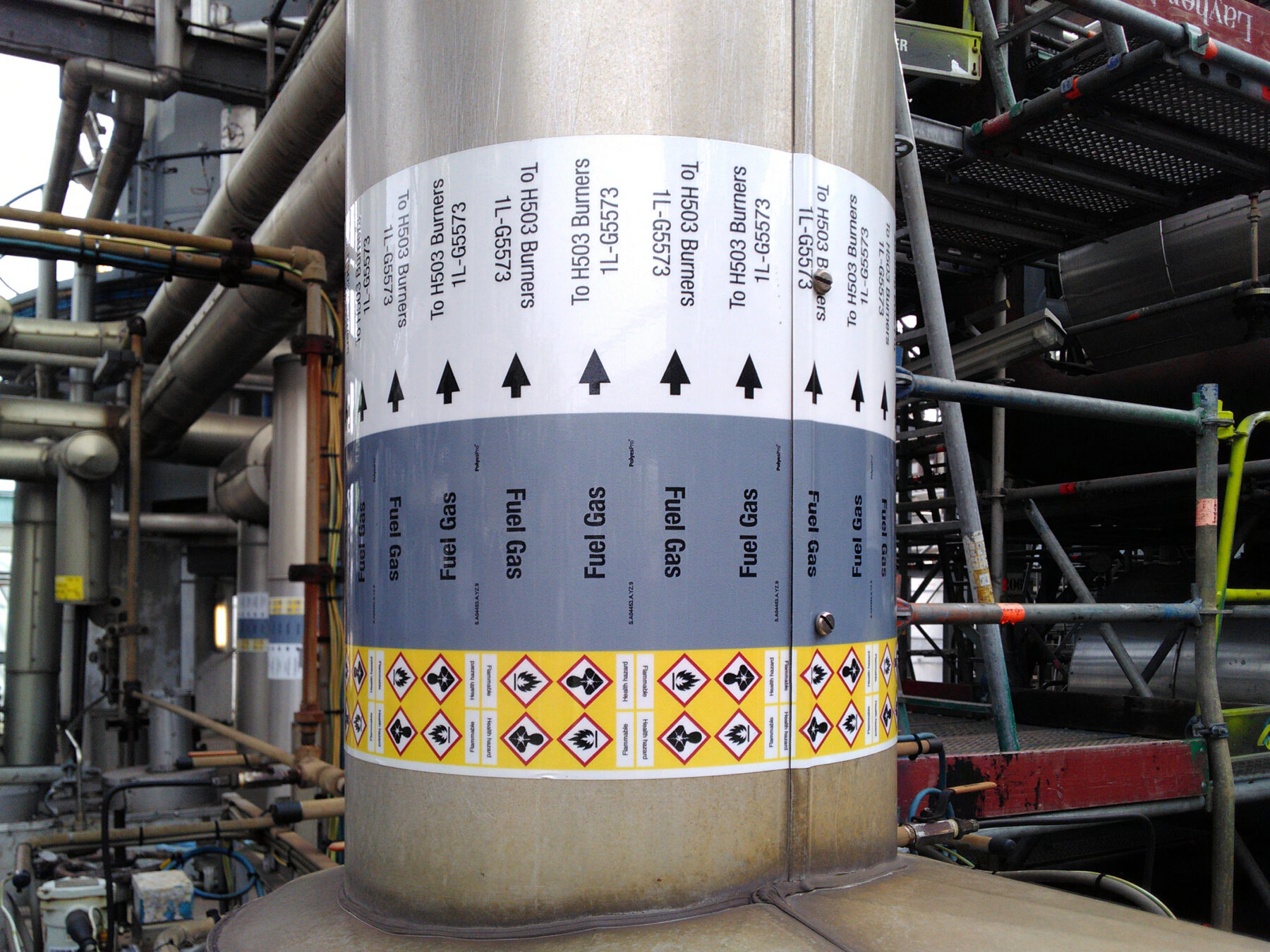 Marking pipes with pipe markers according to ISO 20560