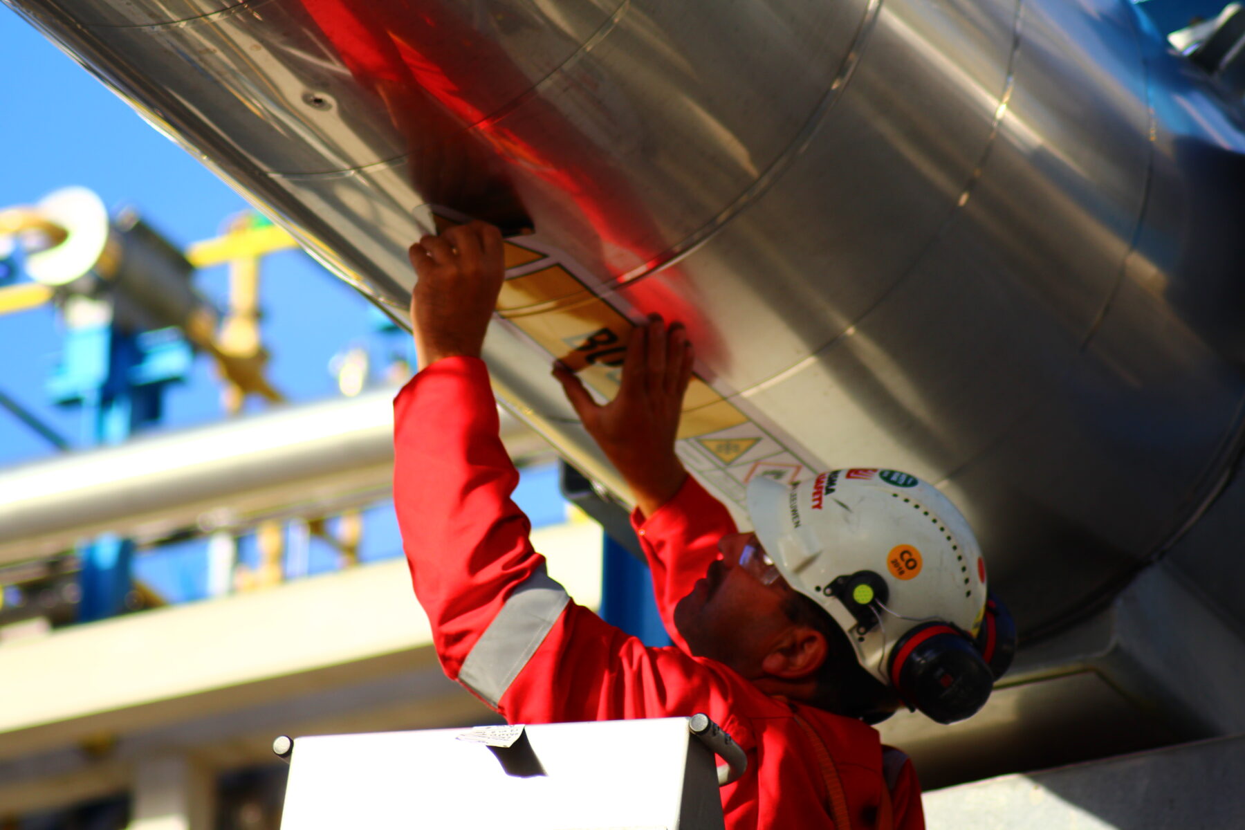 Pipe marking production and assembly by Blomsma