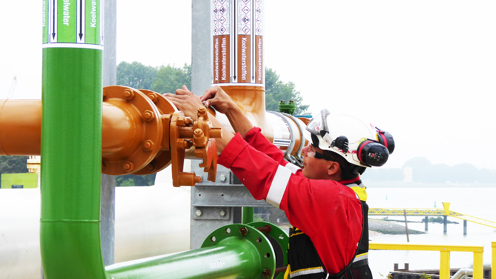 Pipe marking for RDM training plant by Blomsma Signs & Safety