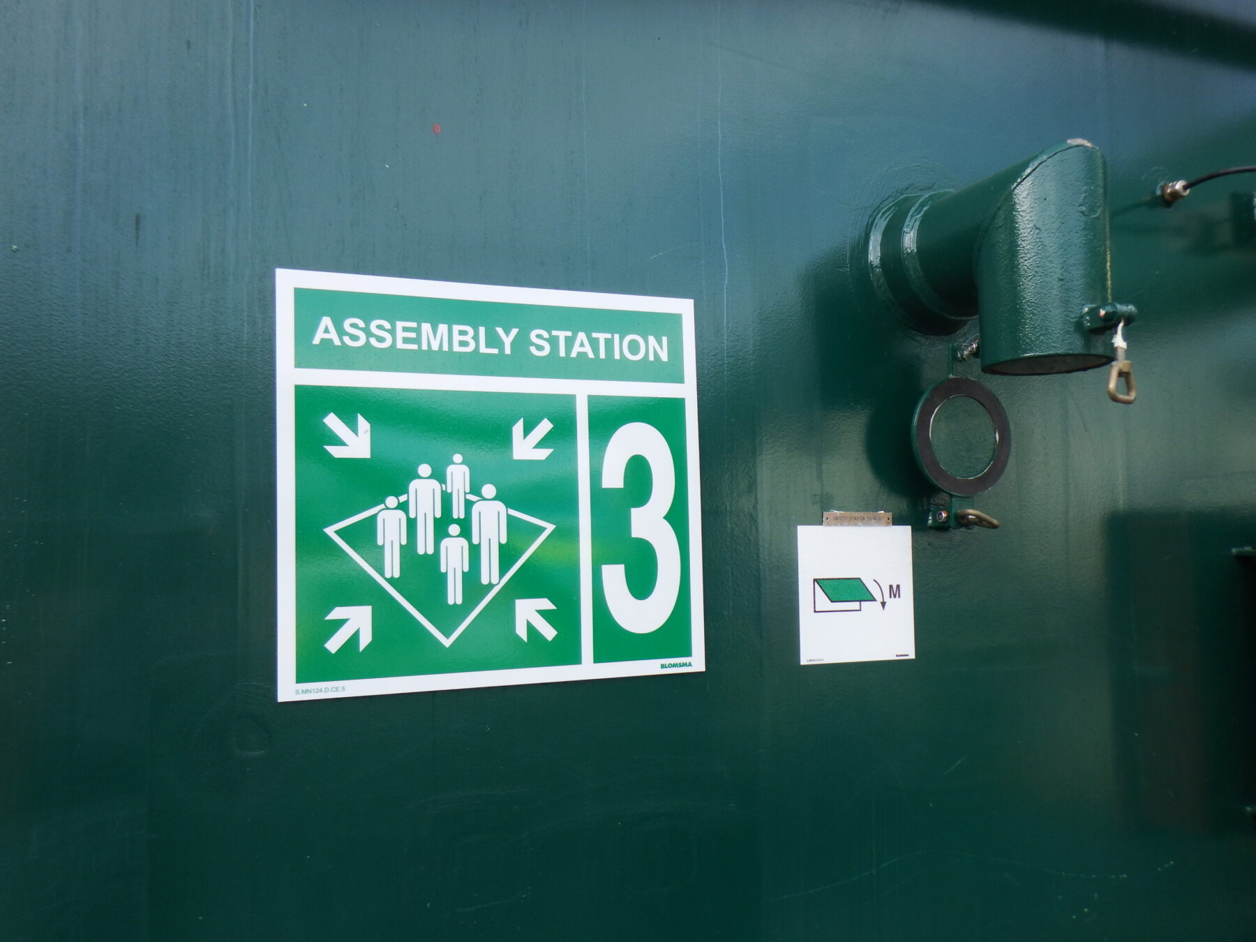 Marking and signage of escape routes and assembly areas