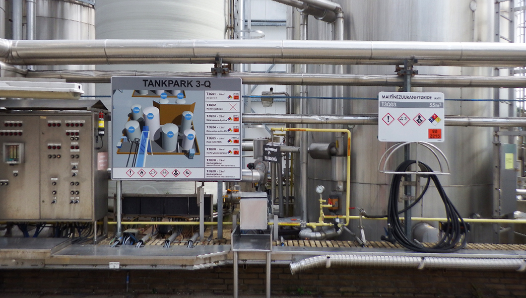 Tank marking dangerous substances 4