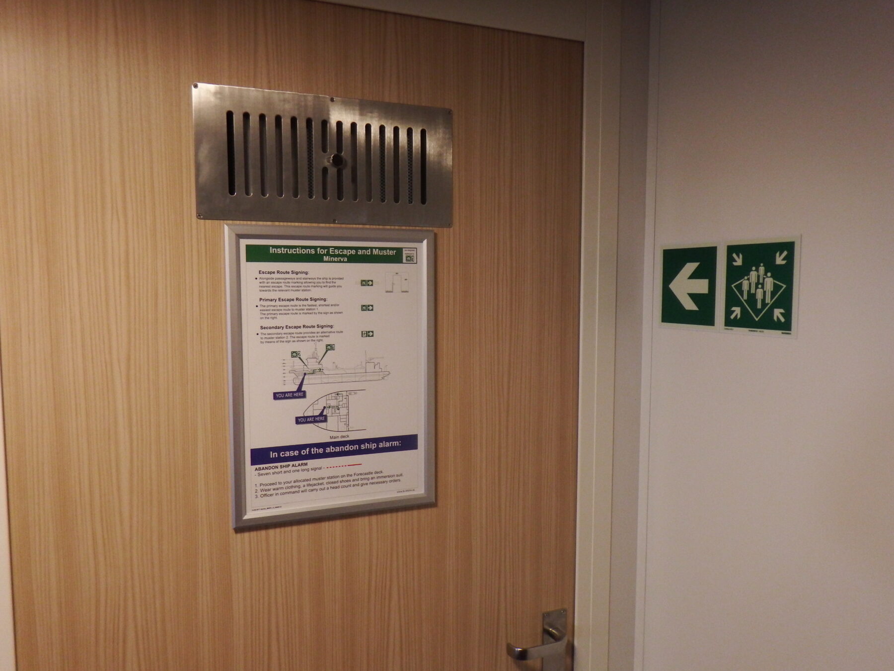Blomsma Signs & Safety designs and delivers emergency instructions