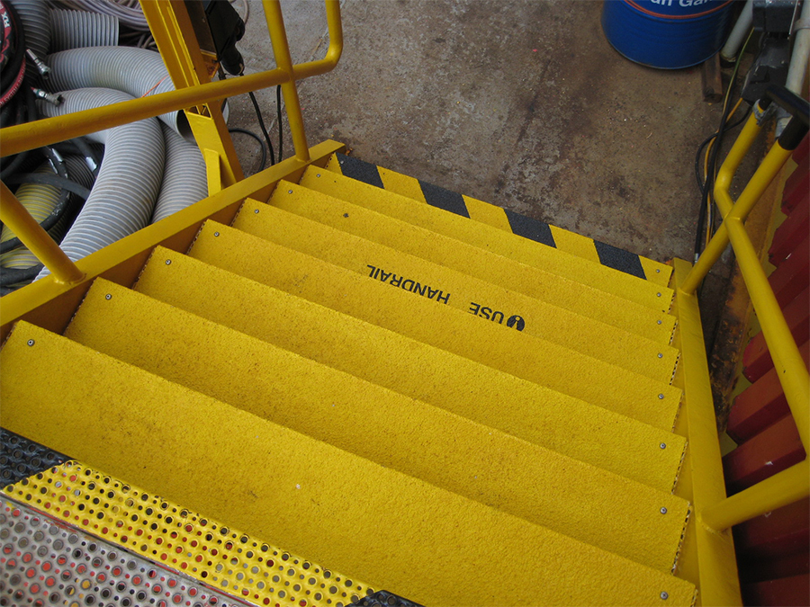 Blomsma offers a complete range of anti-slip material