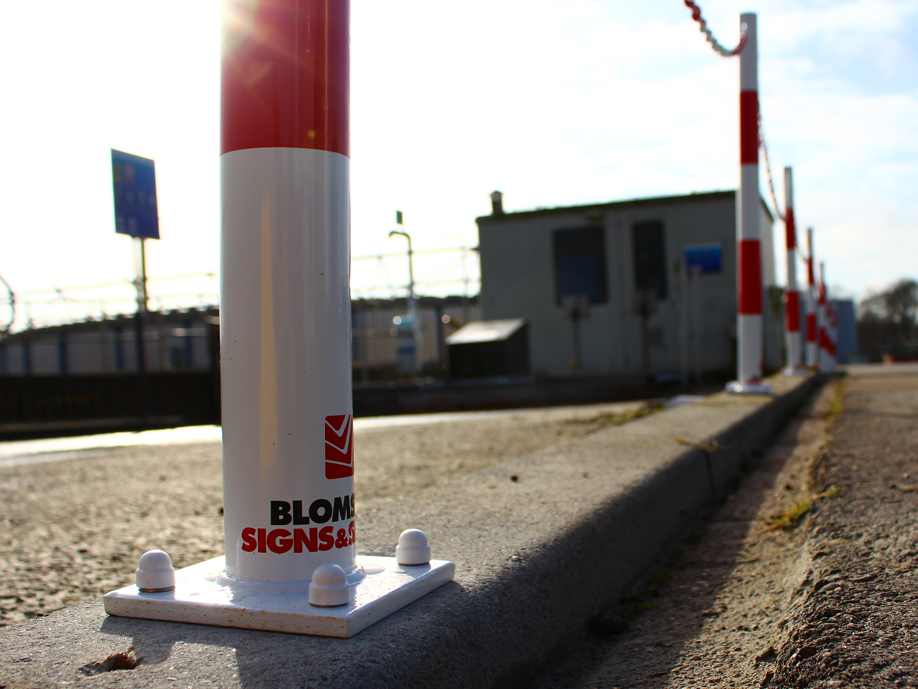 Absperrungen und Barrieren Blomsma Signs & Safety GmbH