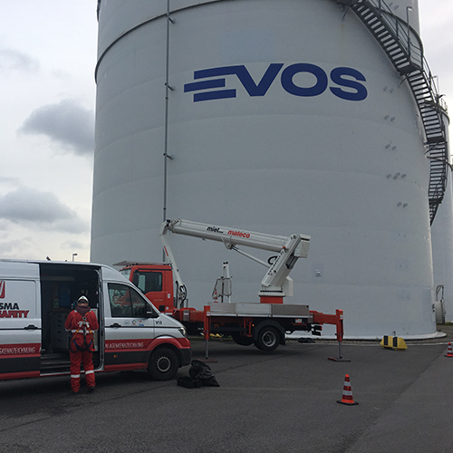 Re-branding, tankmarkering, tanklogo's en veiligheidszoneborden Evos door Blomsma Signs & Safety