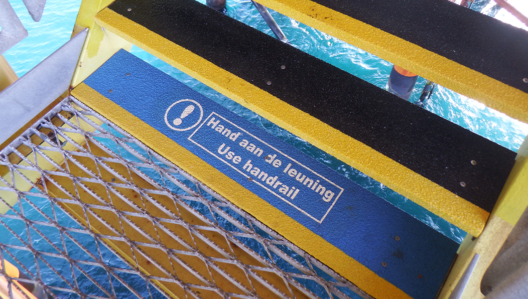 Anti slip hand aan leuning traptrede panelen