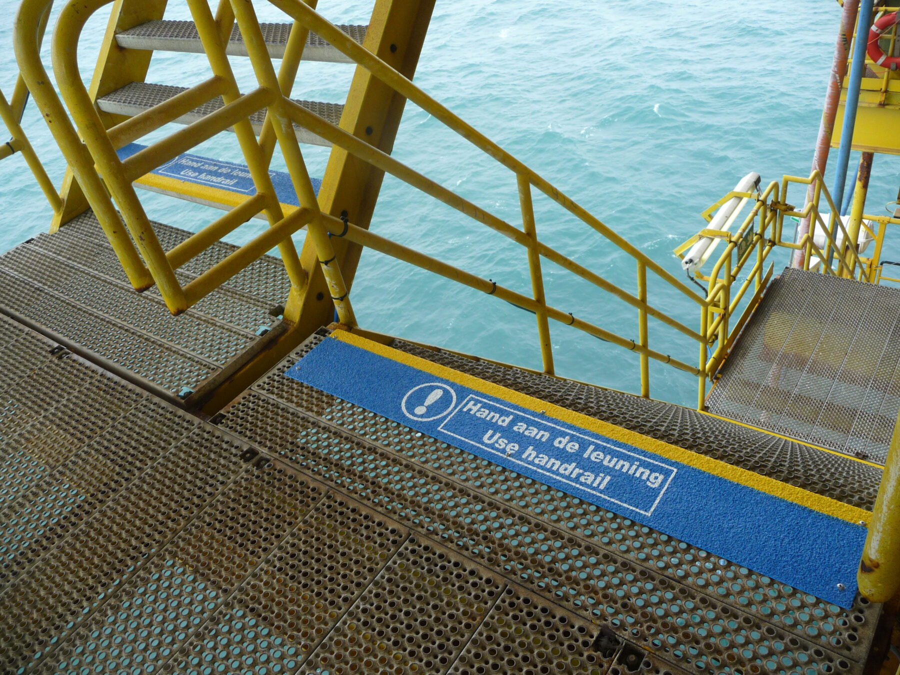 Anti slip hand aan leuning traptrede panelen