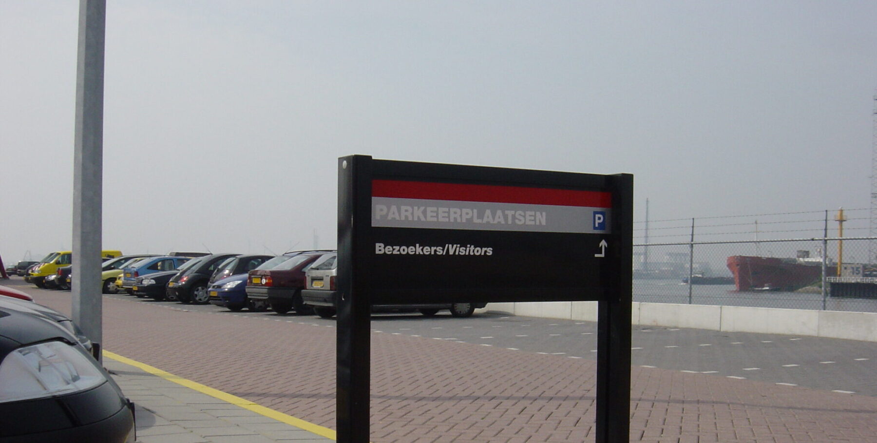 Industrielle Geländeschilderung von Blomsma Signs & Safety GmbH