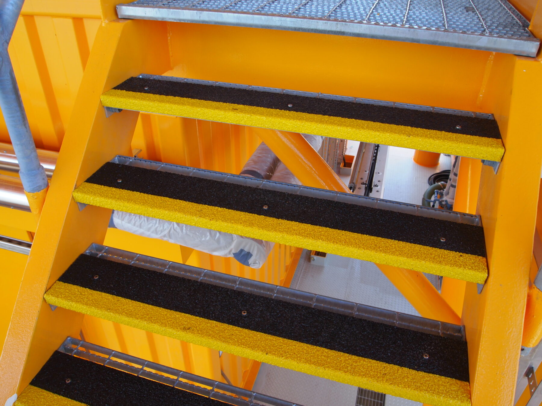 Antislip trapneuzen werkvloer industrie