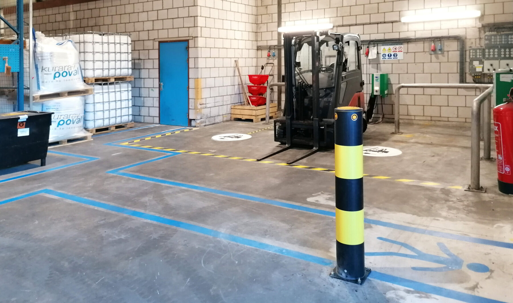 Afzettingen en markeringen voor bedrijfshal en fabrieken
