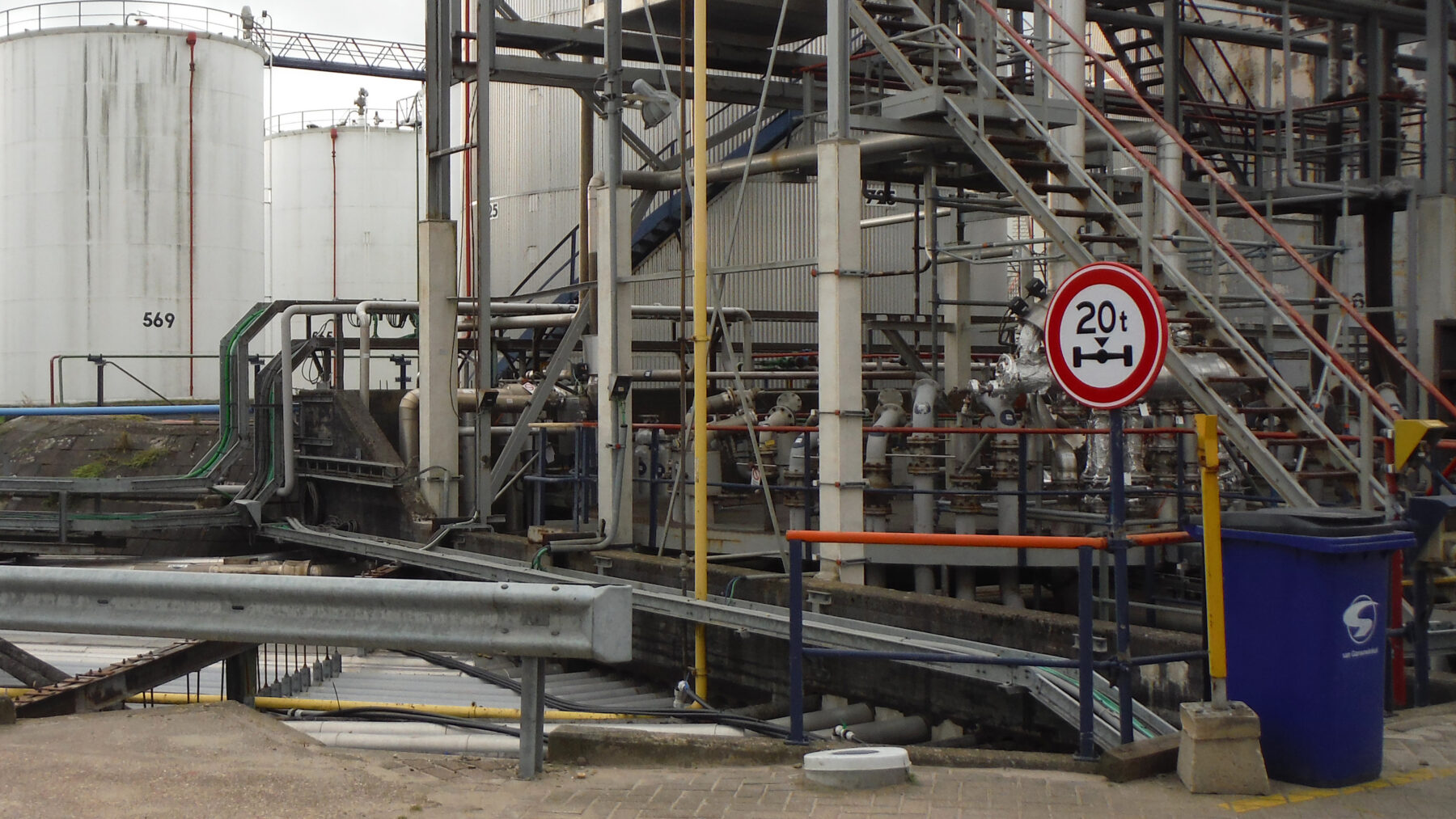 Manufacturer of road safety and traffic flow signs