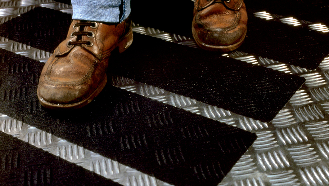 Antislip folie voor trappen, looppaden en ladders