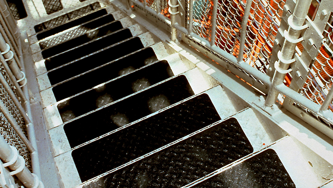 Antislip folie voor trappen, looppaden en ladders