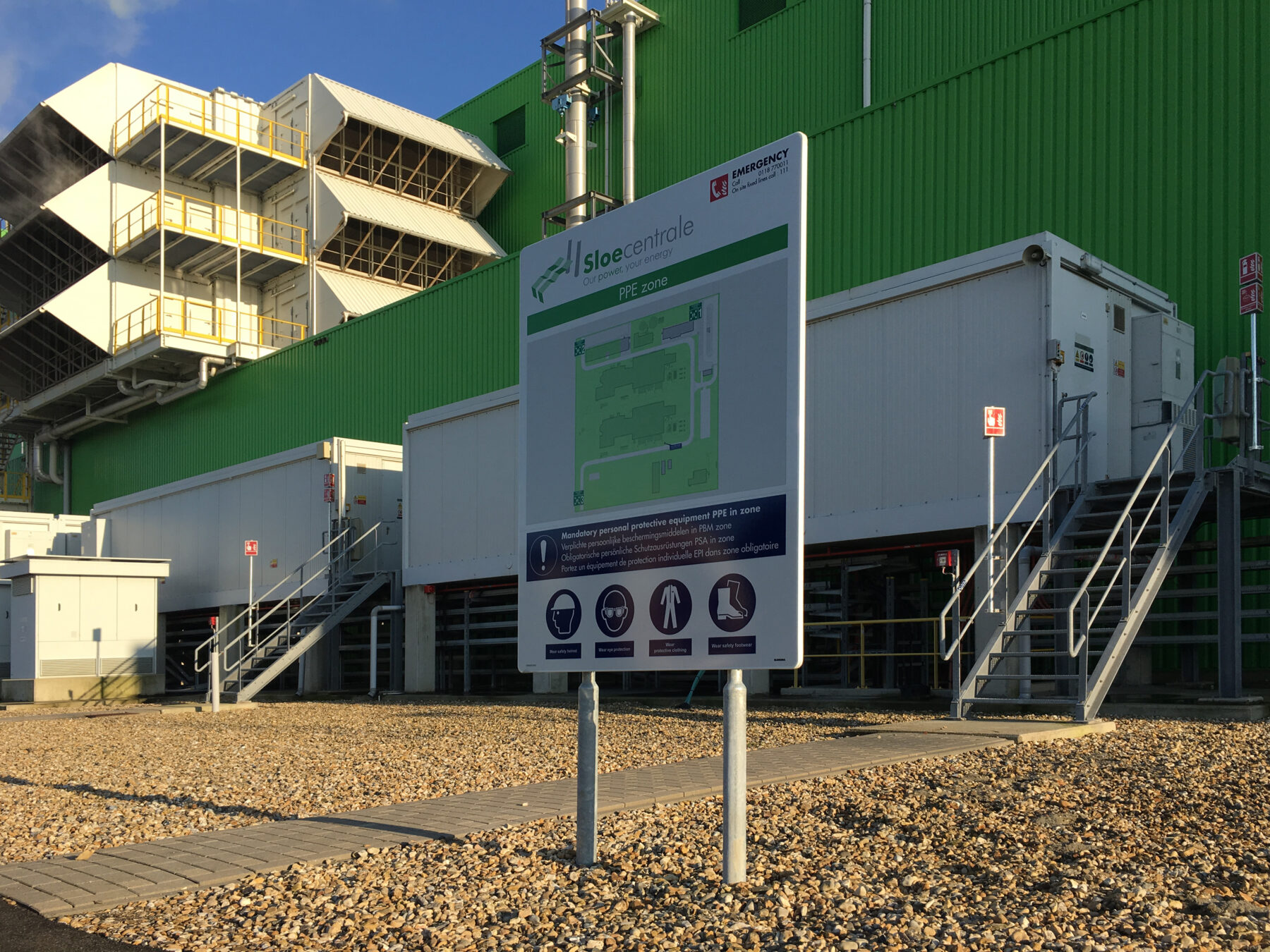 Composite signs for safety signage