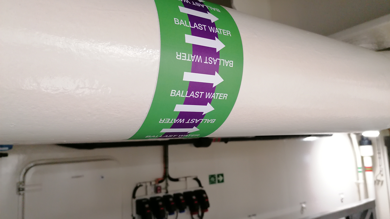 Damen Naval Nuyina ijsbreker leidingmarkering door Blomsma Signs& Safety
