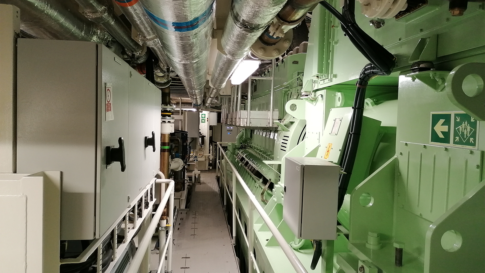 Damen Naval Nuyina ijsbreker veiligheidssignalering door Blomsma Signs& Safety