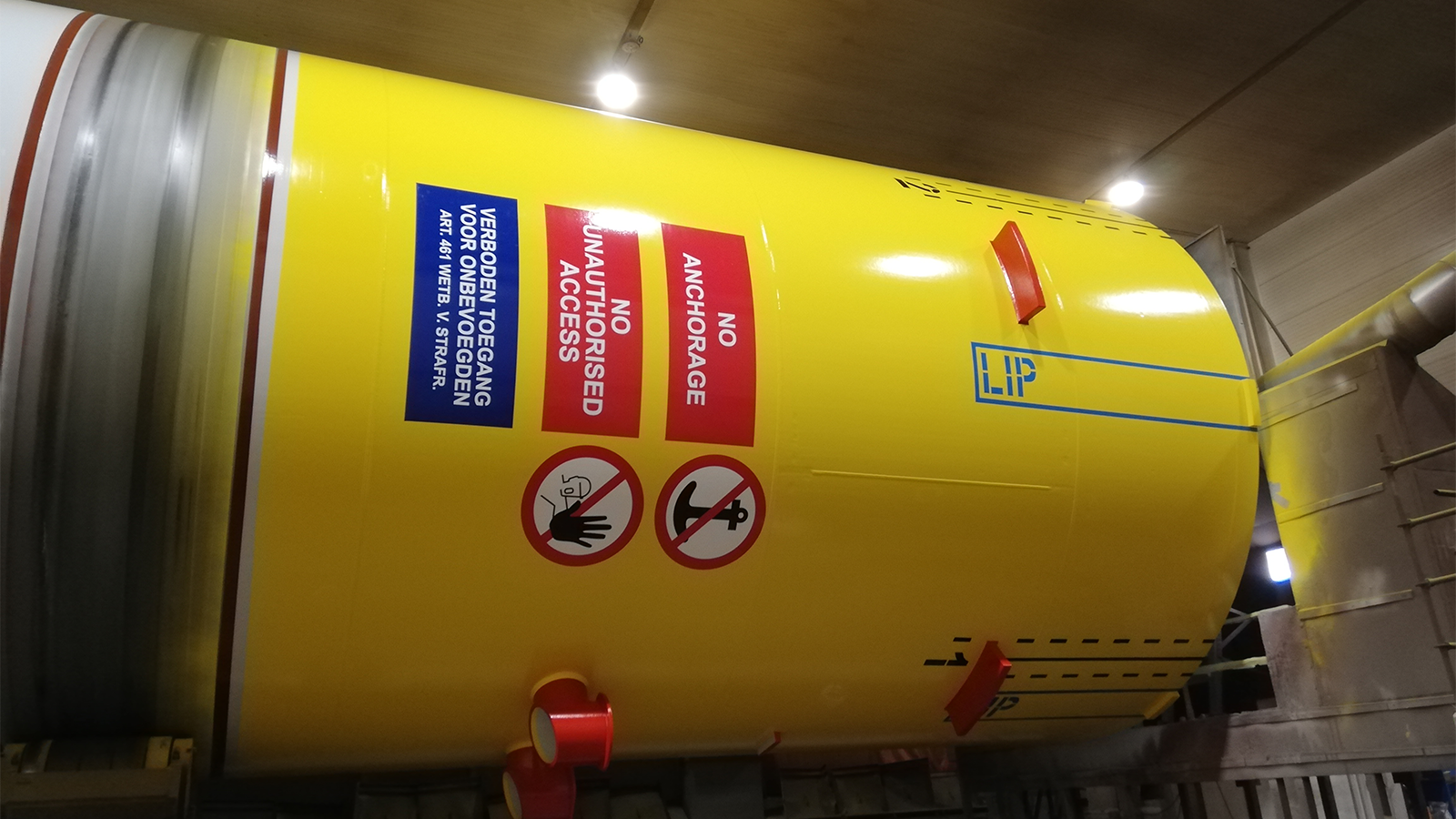 Offshore wind monopile markering and signage Van Ginkel Groep by Blomsma Signs & Safety