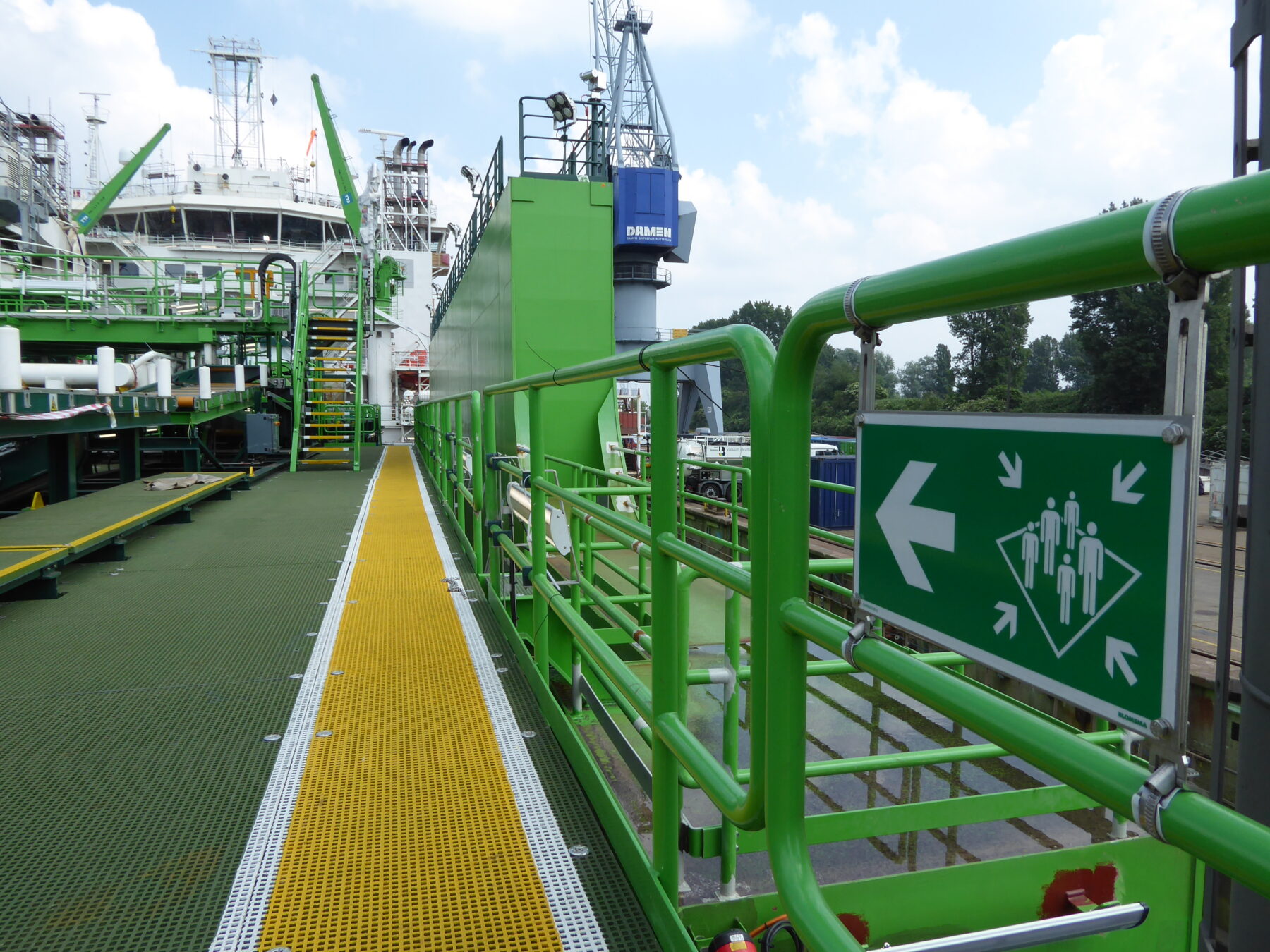 Sicherheitskennzeichnung für den maritimen Sektor von Blomsma Signs & Safety Sicherheitskennzeichnung für den maritimen Sektor von Blomsma Signs & Safety